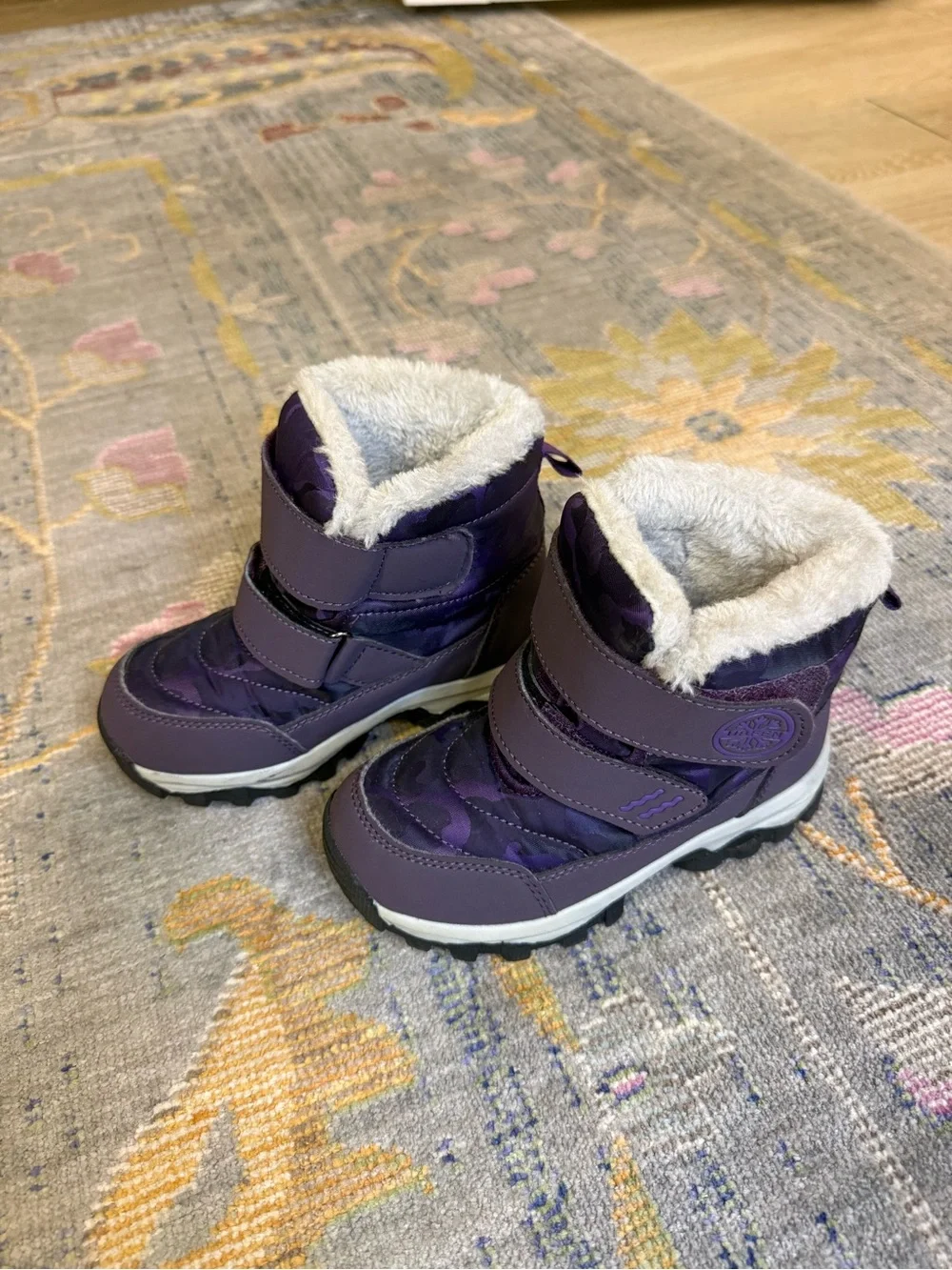 Girls Snow Hiking Boots Purple Camo Faux Fur Hook & Loop EU 28/ US 11 Little Kid